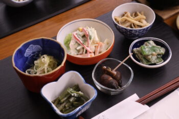 小鉢には旅館の拘りが出るのでいつも楽しみです。