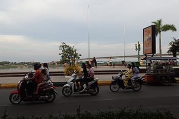 カンボジア・ツーリング 添乗レポート