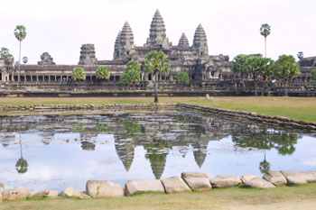 目指すは世界遺産アンコール・ワット