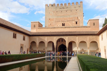 時間があればアルハンブラ宮殿見学も