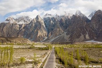 パキスタン 世界三大山脈を望む道 カラコルム・ハイウェイ 10日間