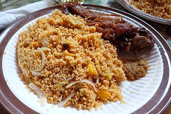 地元料理はボリュームたっぷり