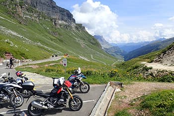 スイス・クラウゼン峠から気持ちのよい眺望