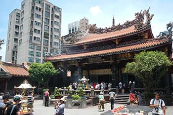 時間があれば寺院巡りも