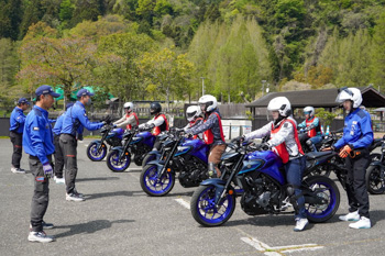 レッスン場所やインストラクターは実際とは異なり、レッスンイメージになります。