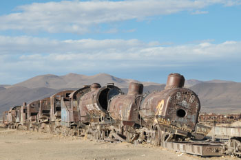 ウユニ近郊の列車墓場