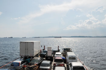 アマゾン川を渡りマナウスへ