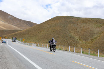 固有植物タソックに囲まれたリンディス峠